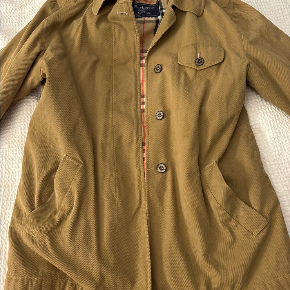 Burberrys® Beige Tan Check Lined Coat Label Detail